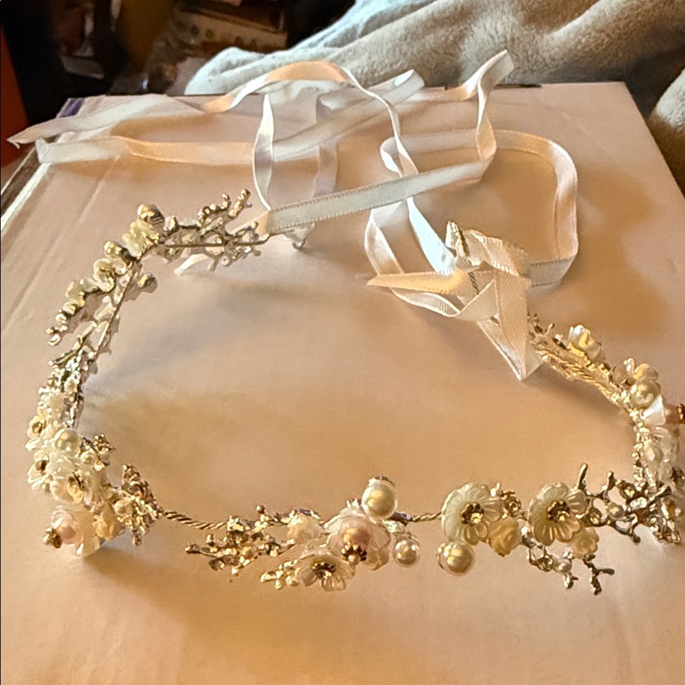 Elegant Floral Pearl Headband all brand New in package!